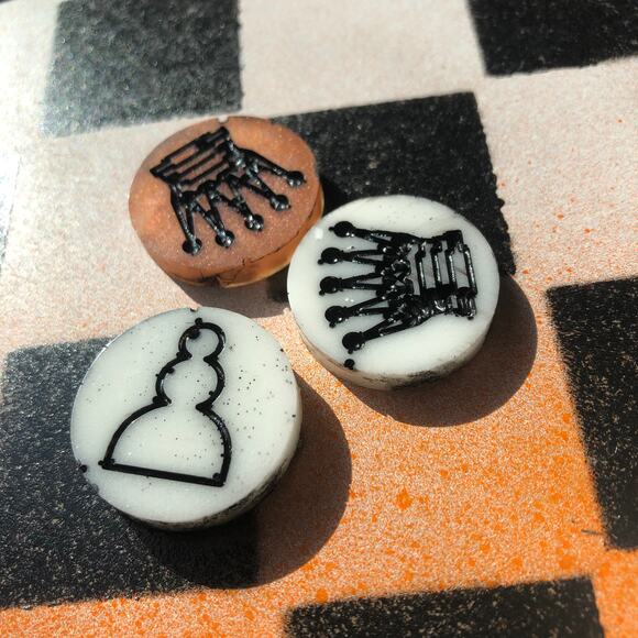 Chess Set - Orange Cream - Picture 8 of 9